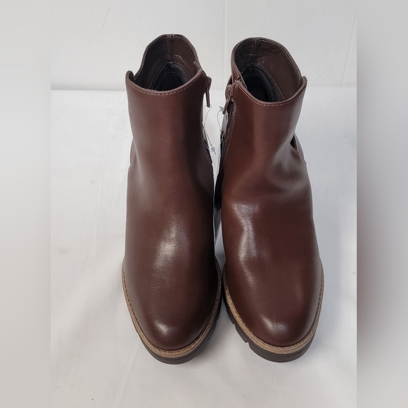 Naturalizer Madalynn Strap Water Repellent Ankle Lug Bootie In Chocolate Size 7 - Picture 7 of 12